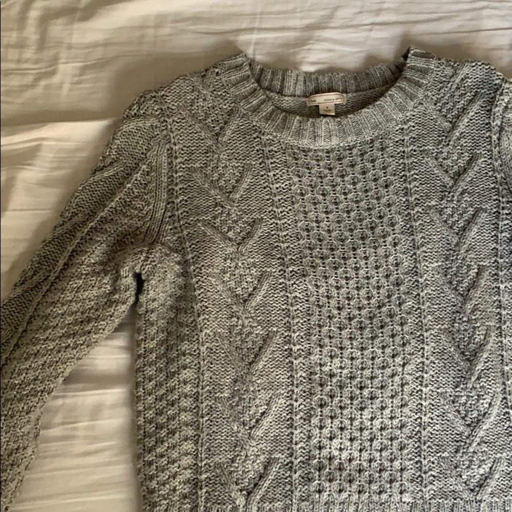 Gap crew neck sweater